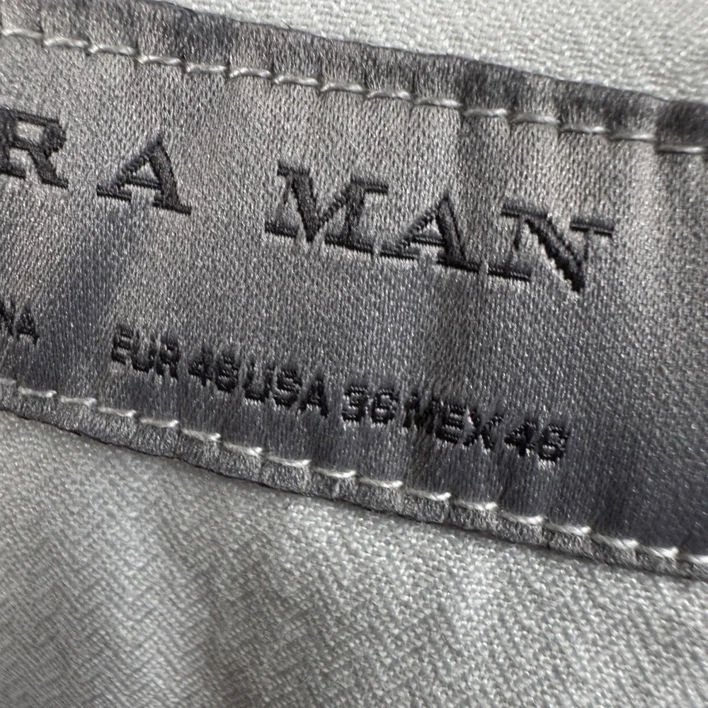Zara man linen